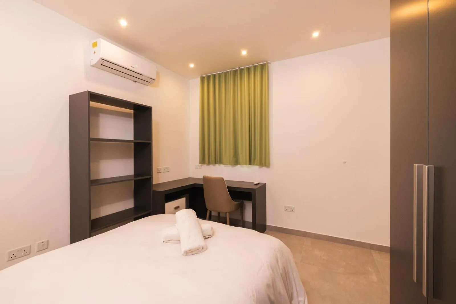 Swieqi 3 Bedroom Apartment 1 Is-Swieqi